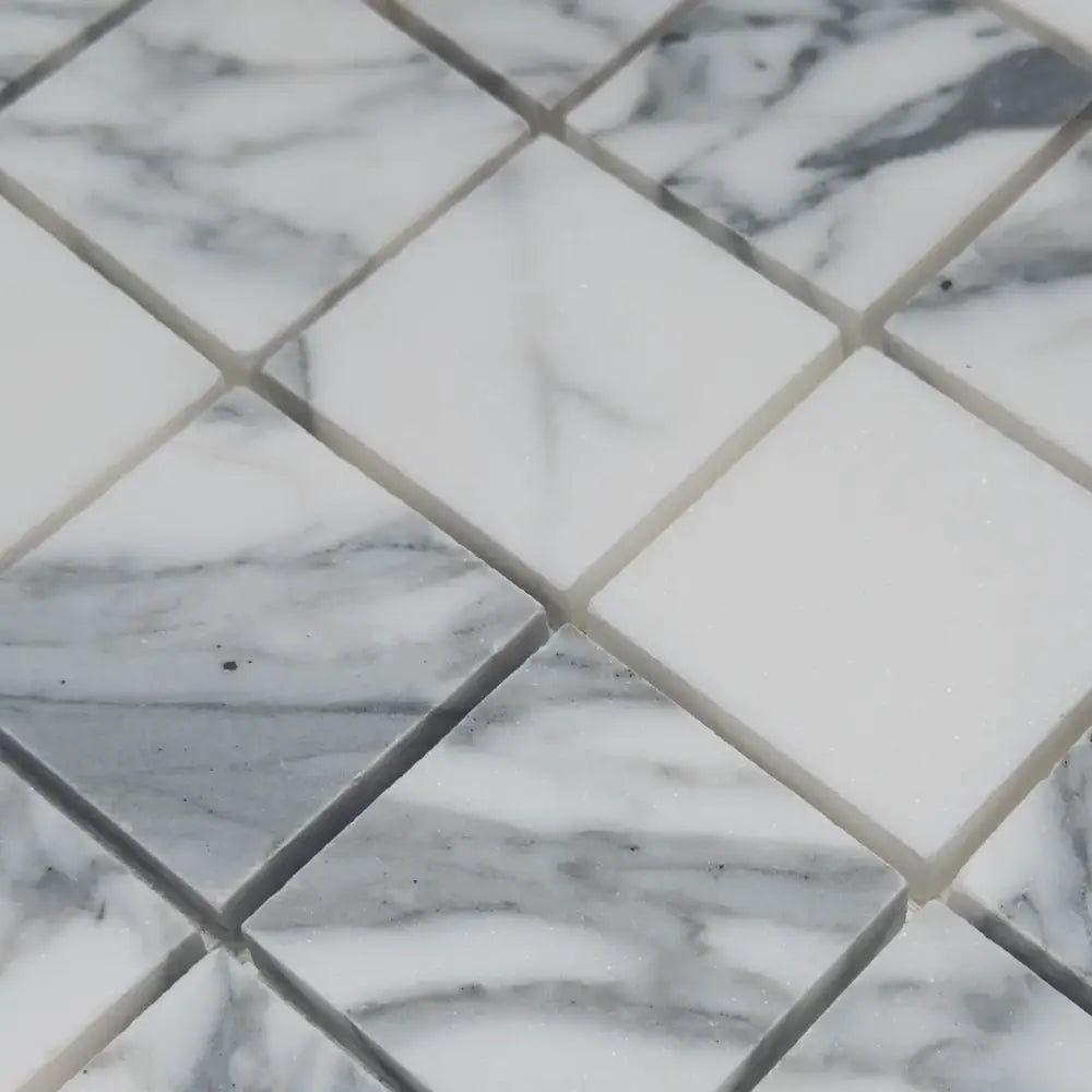 White and grey marble mosaic tiles Arabescato Corchia Elite 2x2 for luxurious flooring