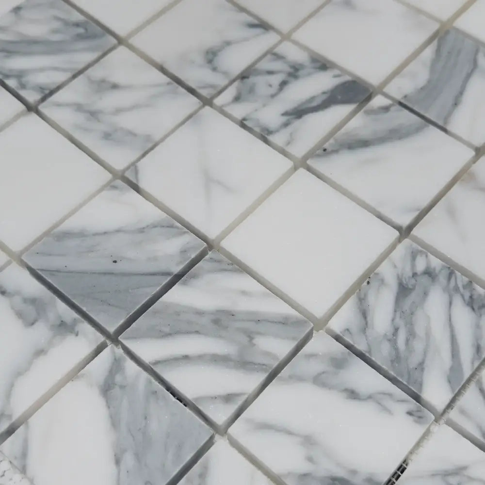 White and grey marble mosaic tiles Arabescato Corchia Elite 2X2 for elegant flooring
