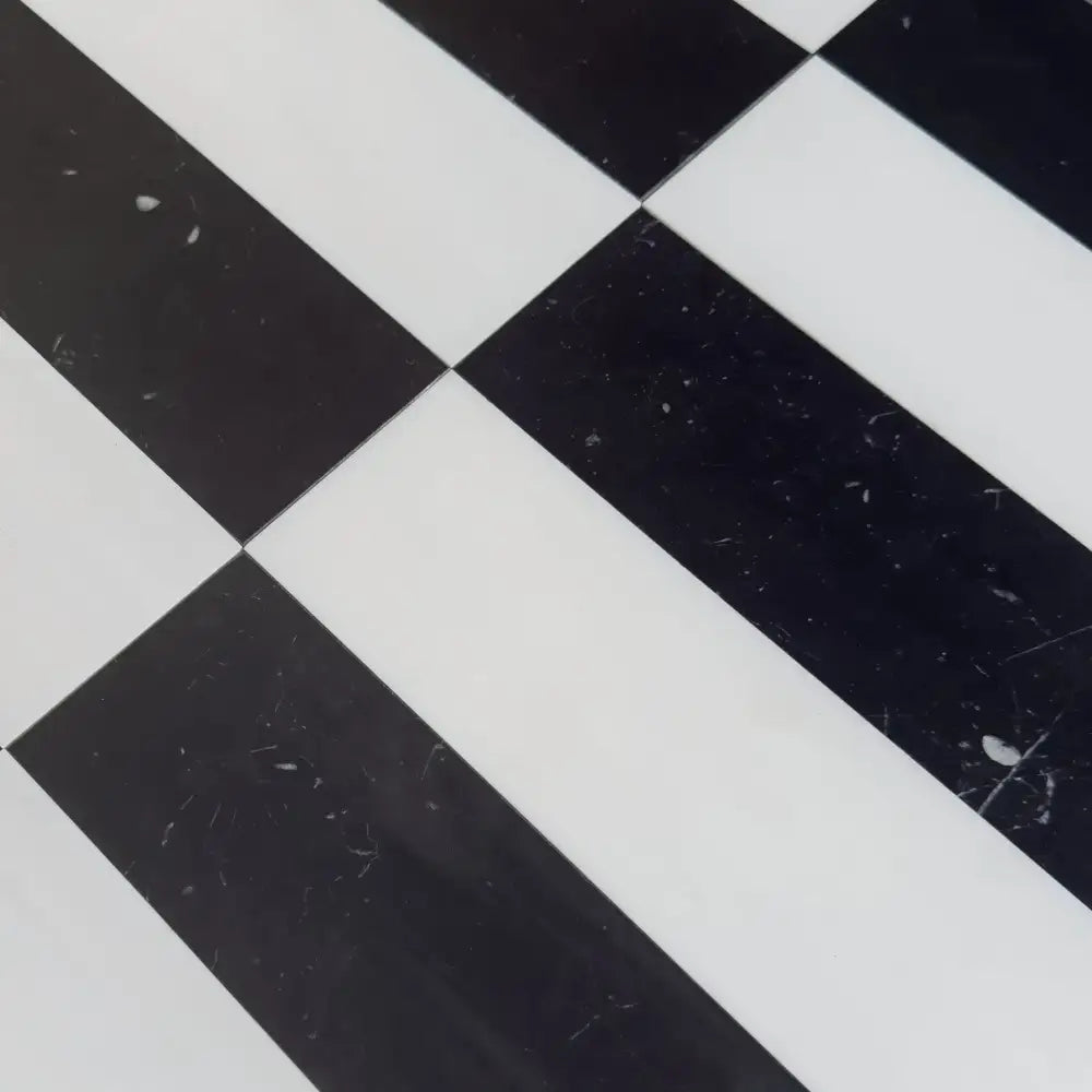 Black and white checkered pattern from Arezzo in Bianco Dolomite and Nero Marquina set