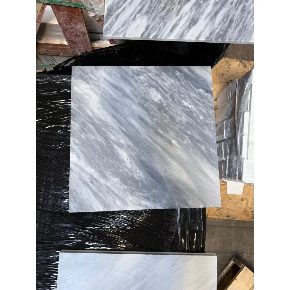 Square Bardiglio Prime Nuvolato marble tile with gray and white veining