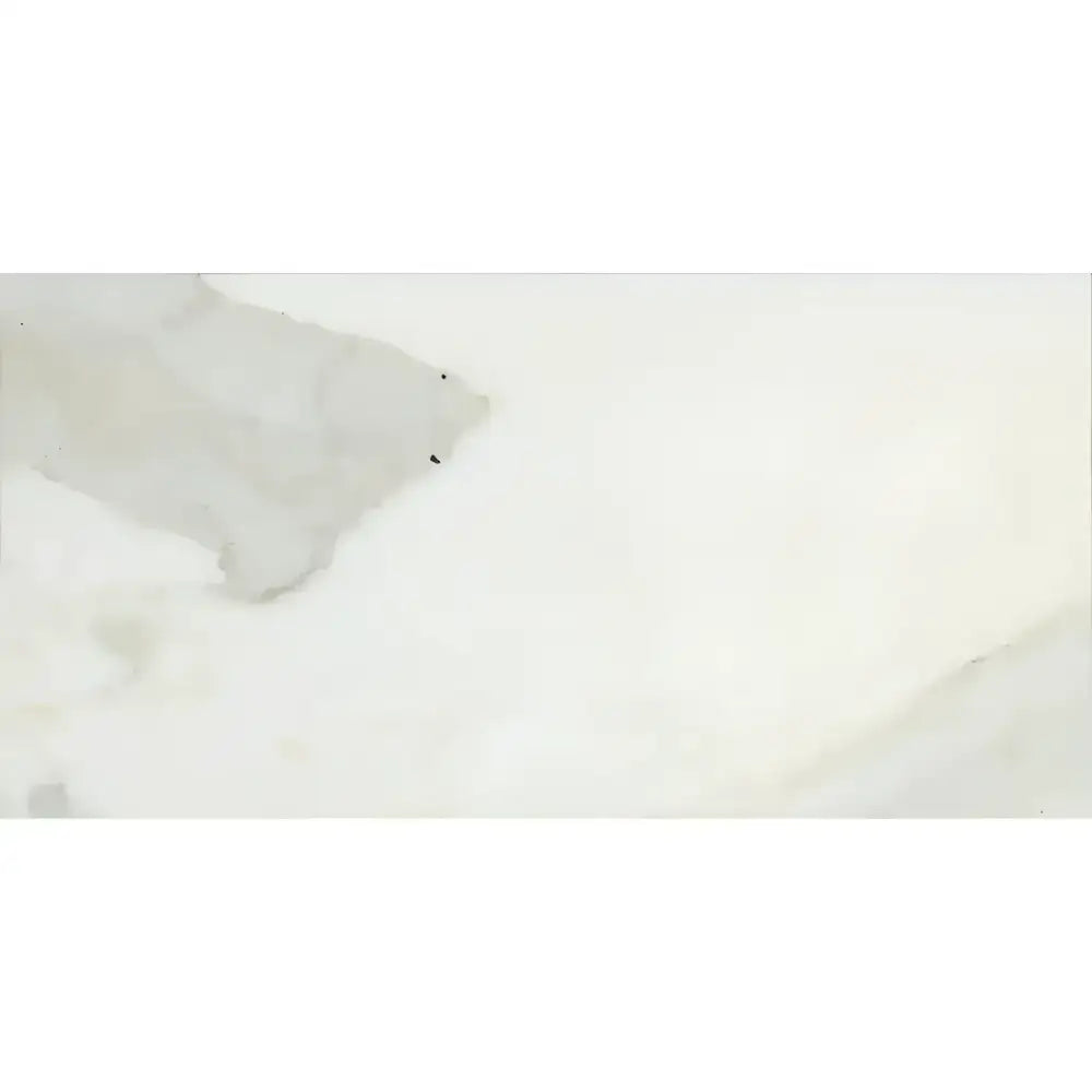 Creamy marble-patterned tile from Calacatta Gold Select Gold Marble 6X12 collection