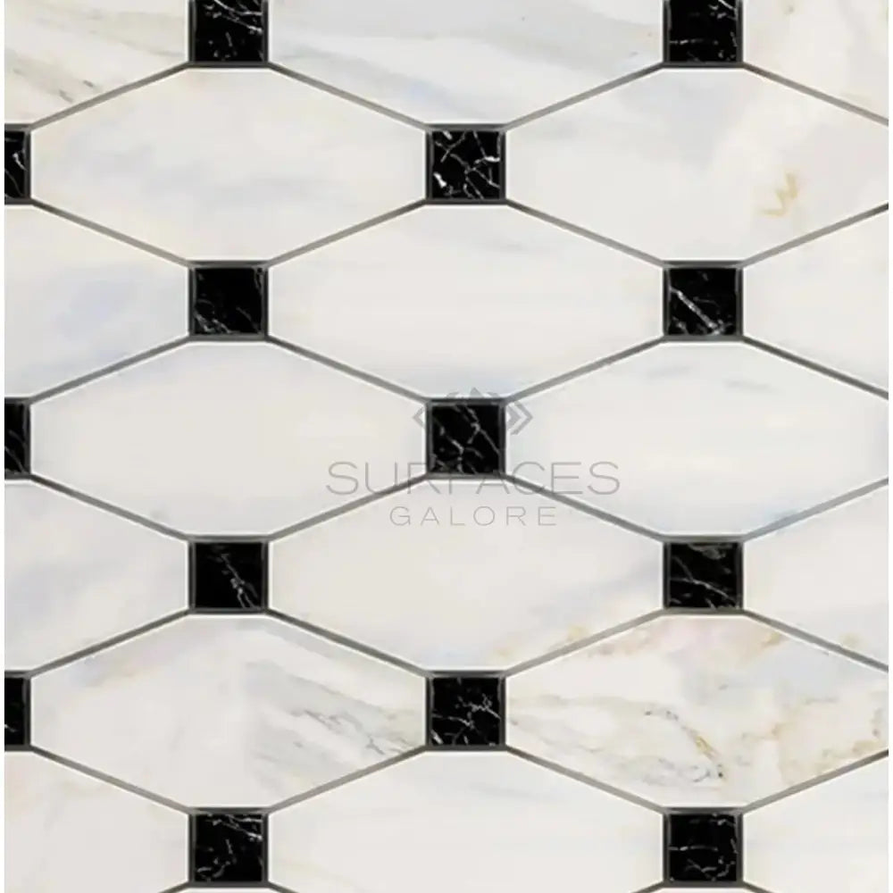 Geometric marble tile pattern featuring Calacatta Gold and Black mosaic tiles