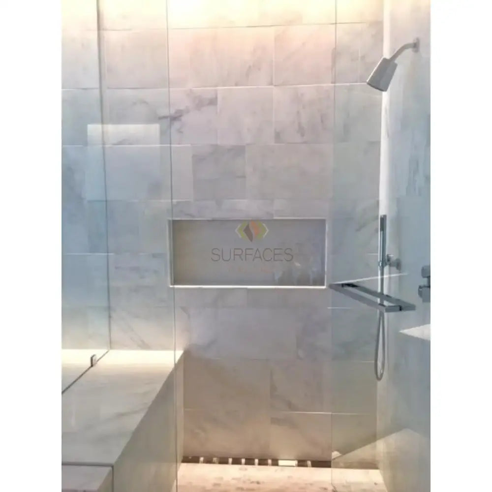 Modern marble shower with Checkerboard Bardiglio Prime and Aurora White Asian Statuary marble