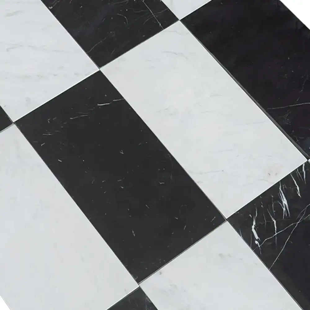 Black and white checkered marble floor from Como in Carrara White Royale and Nero Marquina Prestige set