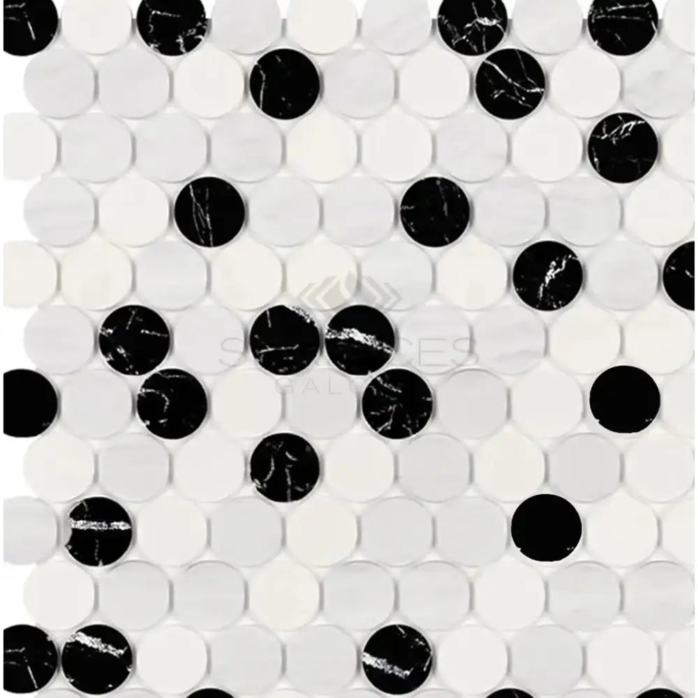 Black and white circular mosaic tiles for Oriental White Aurora marble mosaic pizzara